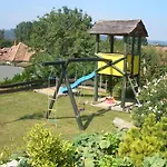 Guest house Bundi Vendeghaz Kehidakustany