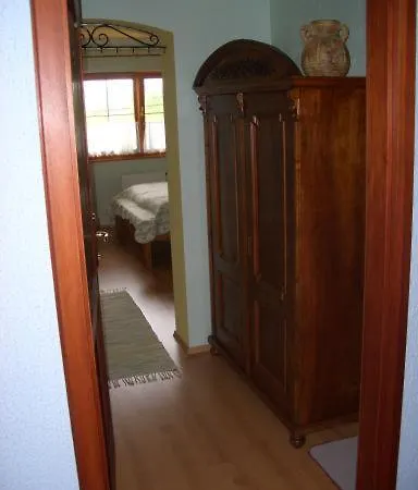 Bundi Vendeghaz * Kehidakustany