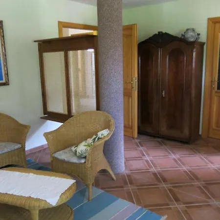Pensión Bundi 3*