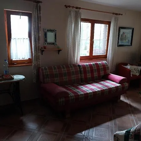 Bundi Pensión Kehidakustány